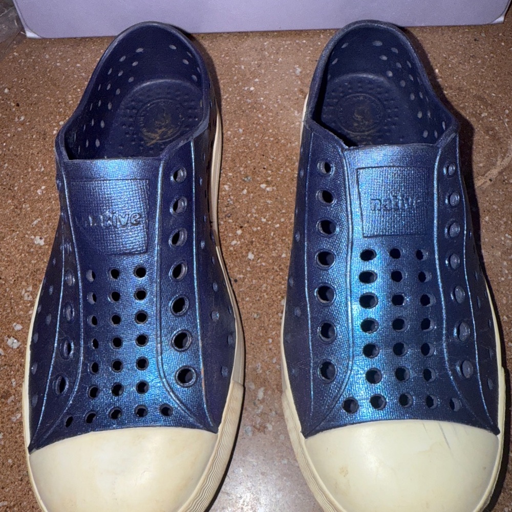 Native Kids Midnight Blue Sparkle Perforated Slip-On Sneakers